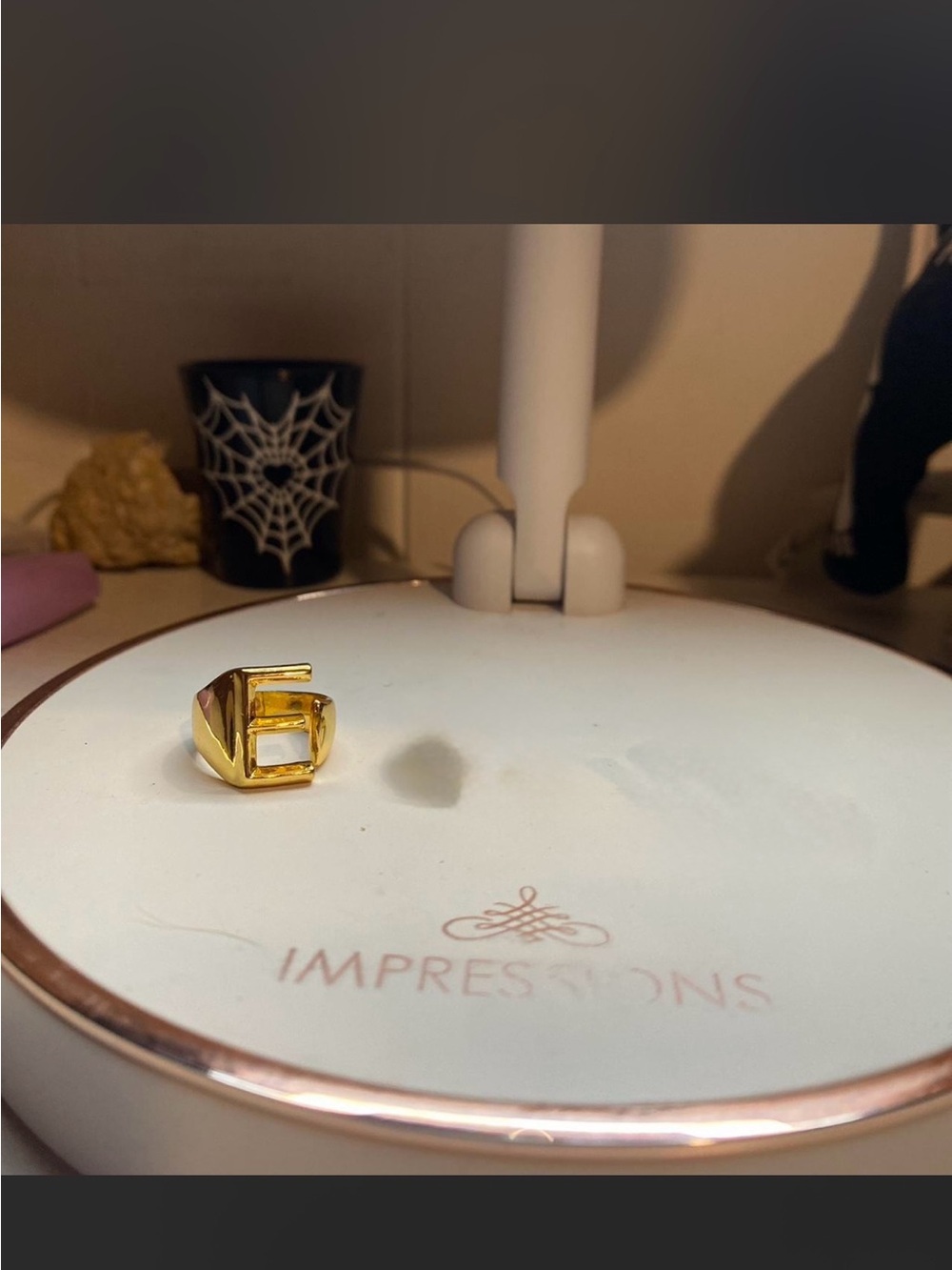 Gold ring - Picture 4 of 7
